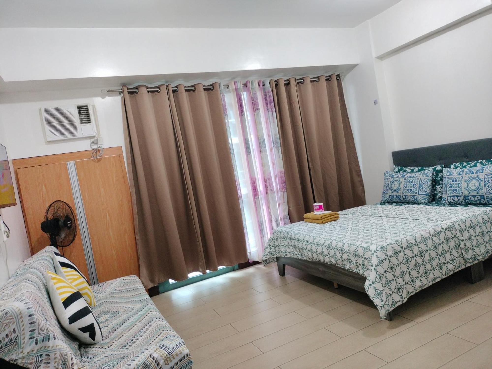 Condotel Near Airport Pasay Exterior photo