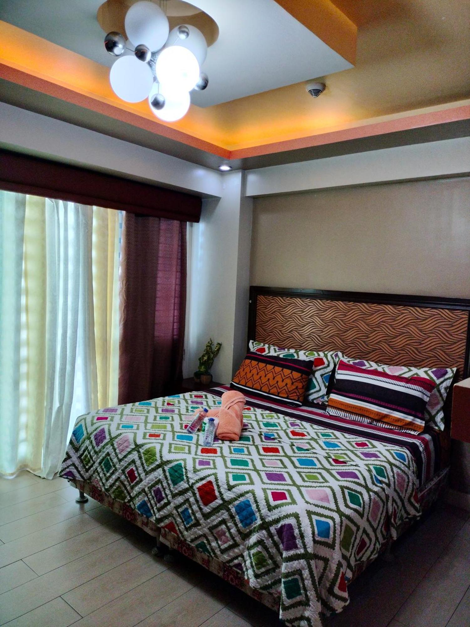 Condotel Near Airport Pasay Exterior photo